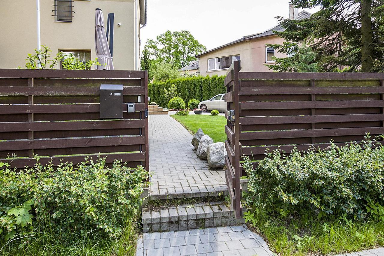 Hotel Agnes Sveciu Namai Kaunas Esterno foto